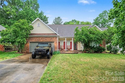 12310 Panthersville Drive active home in Devonshire, Charlotte, NC