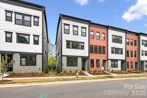 420 Old Town Village Road active townhome in Old Town Village, Waxhaw, NC