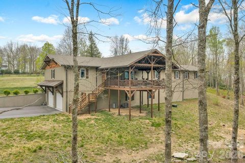 Homes in Linville Heights, Newland
