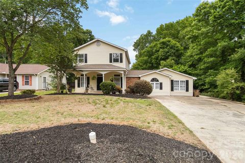 3009 Faircroft Way