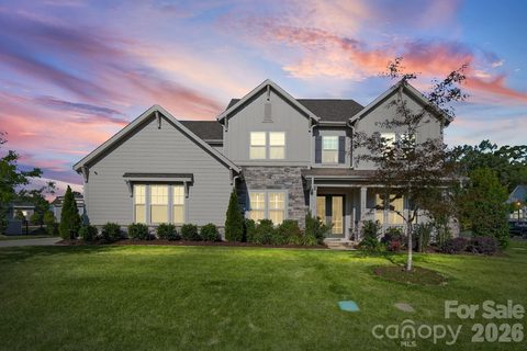 Homes in Hollins Grove, Huntersville