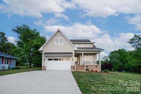 102 Starmount Drive pending home in Woodbridge, Kings Mountain, NC