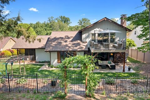 3469 Lake Shore Road sold home in Westport, Denver, NC