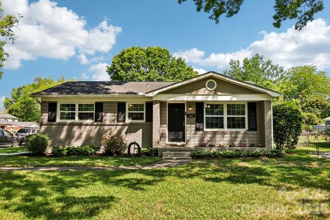 2809 Albany Lane sold home in Amity Gardens, Charlotte, NC
