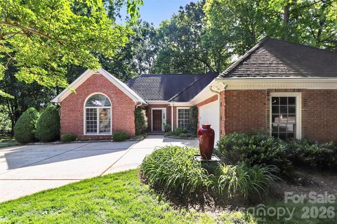 8902 Taunton Drive active home in Wynfield, Huntersville, NC