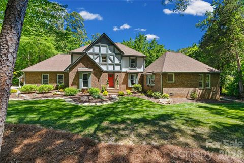 517 Raintree Drive sold home in Rain Forest, Matthews, NC
