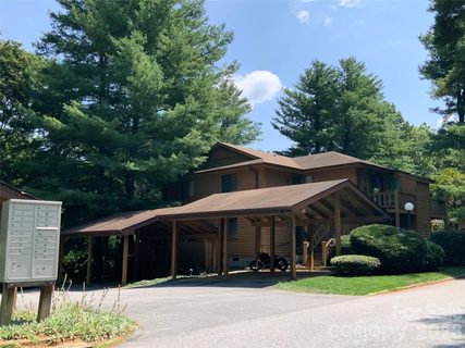 531 Courtwood Lane sold condo in Willow Bend, Hendersonville, NC