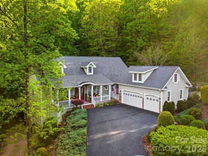 329 Kenmure Drive active home in Kenmure, Flat Rock, NC