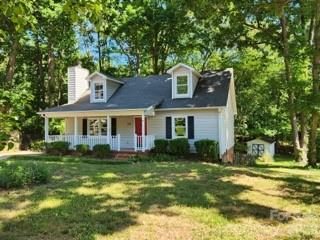 328 Swamp Fox Drive active home in Foxwood, Fort Mill, SC