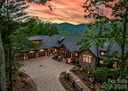 32 Featherstone Trail sold home in Arden, SC
