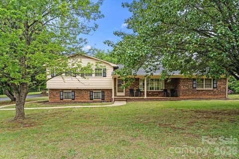 Homes in Southgate, Shelby