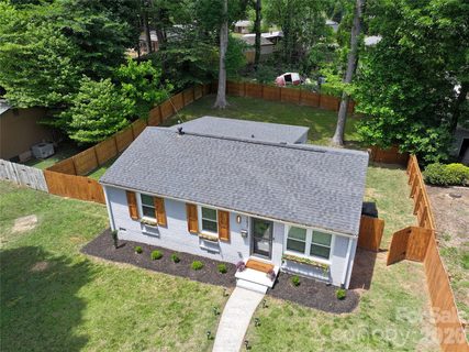 3821 Dunwoody Drive