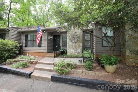 2772 Dogwood Hills Court