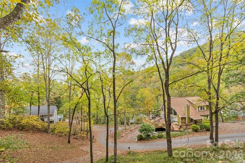 42 Greenview Drive active home in Maggie Valley Country Club Est, Maggie Valley, NC