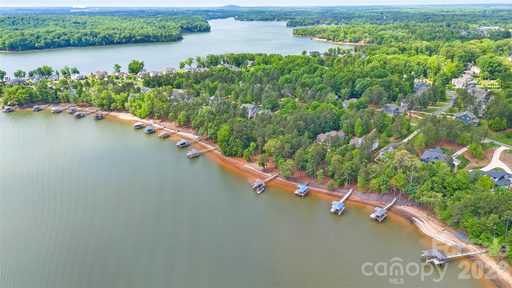 213 Cape August Place active home in McLean - South Shore, Belmont, NC