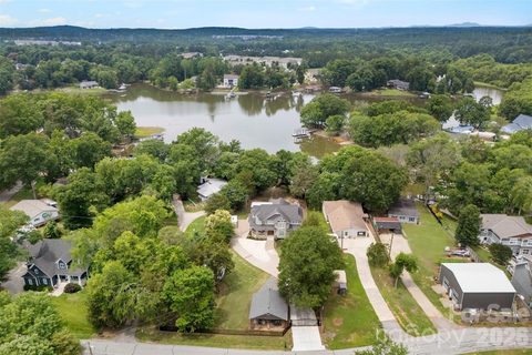 Riverfront, Lake Wylie