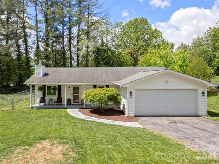 224 Clover Drive active home in Hoopers Valley Estates, Fletcher, NC