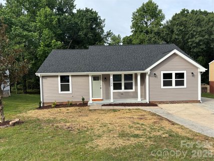 1132 Farmfield Lane sold home in Olde Concord, Charlotte, NC