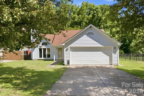 7614 Trotter Road sold home in Claiborne Woods, Charlotte, NC