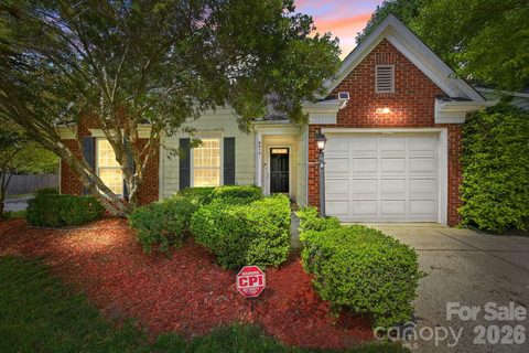8616 Mineral Ridge Way active home in Brownestone, Charlotte, NC