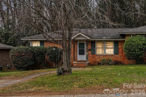 4809 Malibu Drive active multi-family property in Lake Plaza, Charlotte, NC