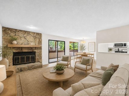 7204 Winery Lane pending condo in Brandywine, Charlotte, NC