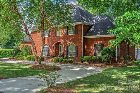 1209 S South Street sold home in Forest Hills, Gastonia, NC