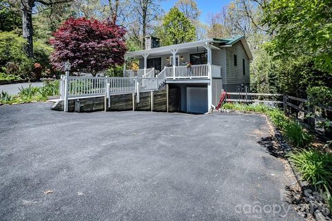 Homes in Linville Land Harbor, Newland