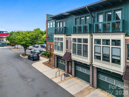 522 New Bern Station Court sold condo in 3030 South, Charlotte, NC