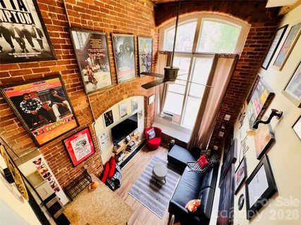 201 S Hoskins Road active home in Foxridge Lofts, Charlotte, NC
