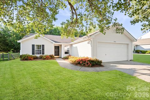 1830 Baylor Drive pending home in Bristol Park, Rock Hill, SC