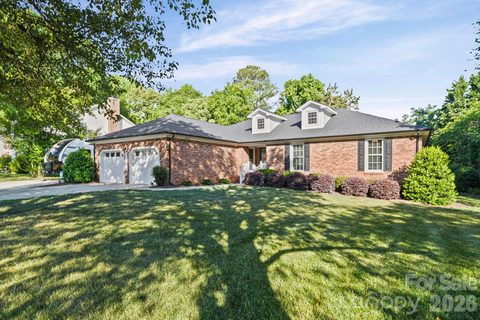 2200 Wynbourne Drive sold home in Jefferson Woods, Gastonia, NC