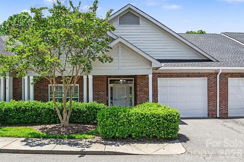 908 Davie Avenue sold townhome in The Oaks On Davie, Statesville, NC