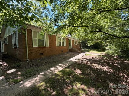 7000 Ridge Lane Road pending home in Ridgeview, Charlotte, NC