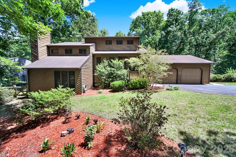 11510 Gelding Drive active home in Steelechase, Charlotte, NC