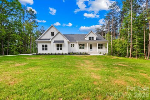 123 Pier Drive sold home in River Oaks Landings, Statesville, NC