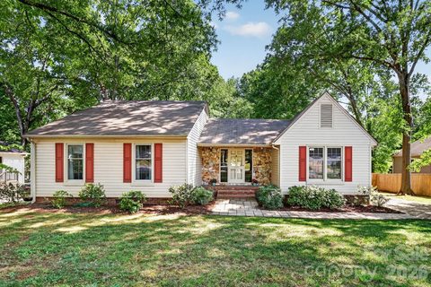 6111 Patrick Place pending home in Brandon, Charlotte, NC