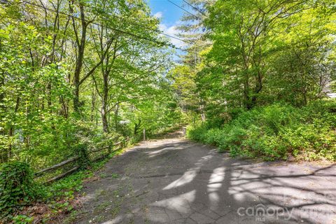 1923 Cold Mountain Road active home in Lake Toxaway Estates, Lake Toxaway, NC