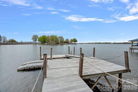 157 Teakwood Lane sold home in Sailors Lair, Mooresville, NC