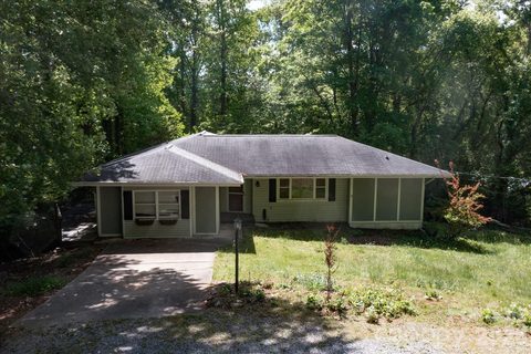 147 Barberry Heights Drive active home in Barberry Heights, Brevard, NC