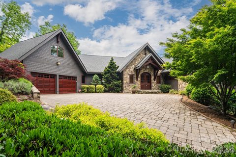 211 Boulder Ridge Drive active home in Oleta Falls, Hendersonville, NC