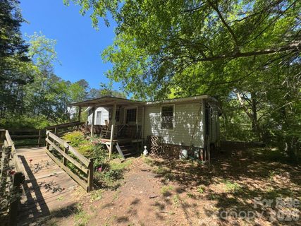 1011 Wellman Street pending home in Smyre, Gastonia, NC