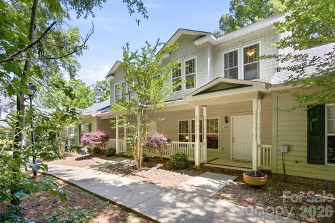 118 Par Place pending townhome in Norman Townhomes, Mooresville, NC