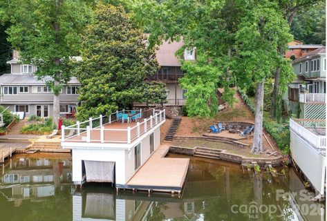 1214 E Lakeshore Drive