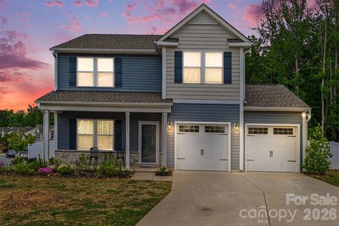 103 Trissy Court active home in Marthas Ridge, Statesville, NC