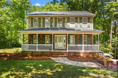 1904 Lorelei Court sold home in Oldenburg Estates, Mount Pleasant, NC