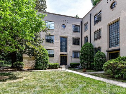 1121 Myrtle Avenue active condo in Myrtle Square, Charlotte, NC