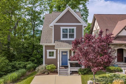 15 Tudor Way pending home in Tudor Croft, Black Mountain, NC