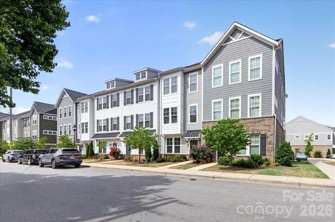 334 Armour Street