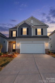 1013 Widgeon Way
